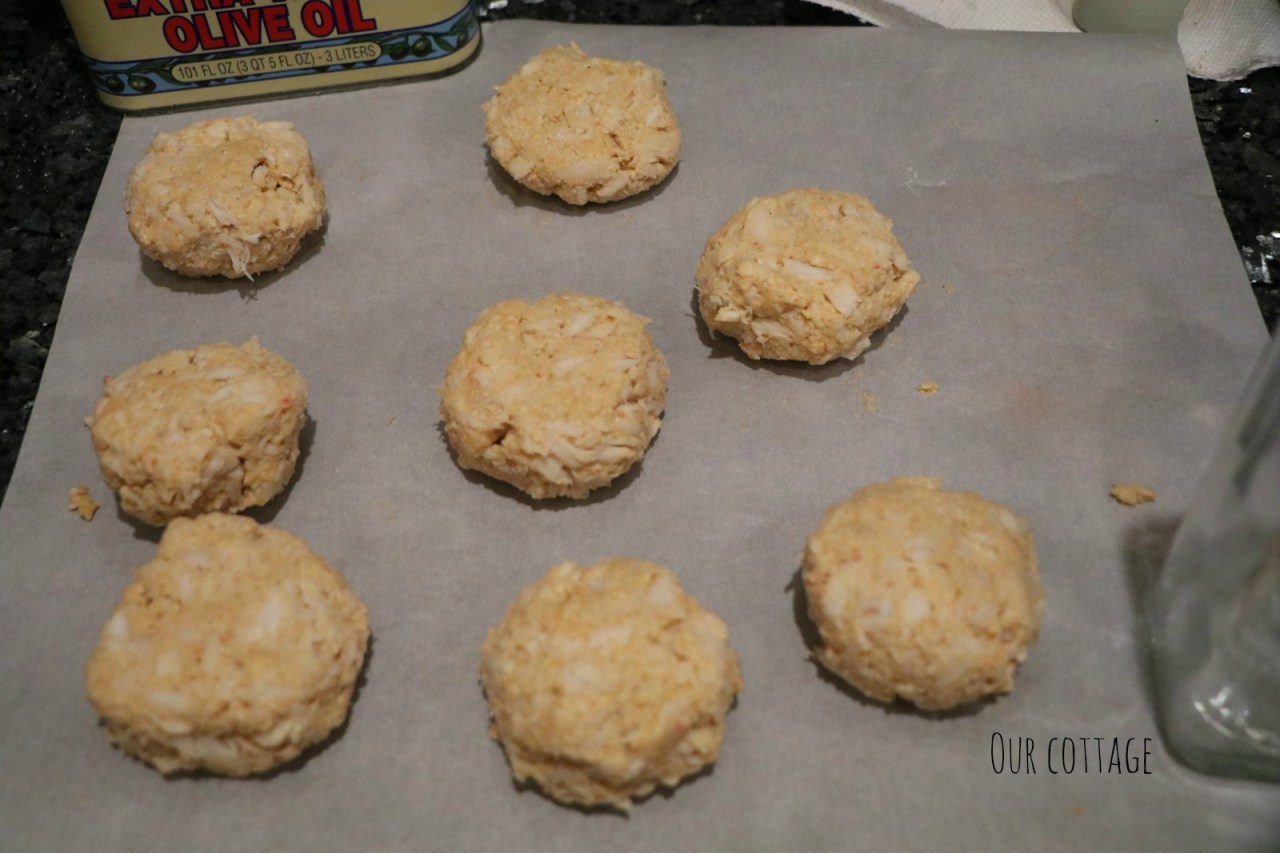 crab-cakes-ready-for-frying